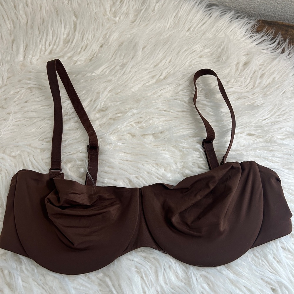 SKIMS Strapless Bra 36C